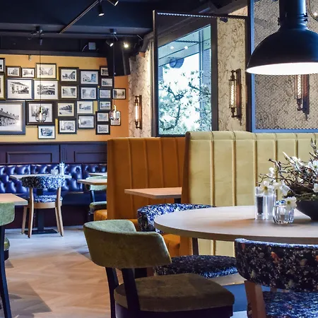 Отель De Borgh Зевенберген